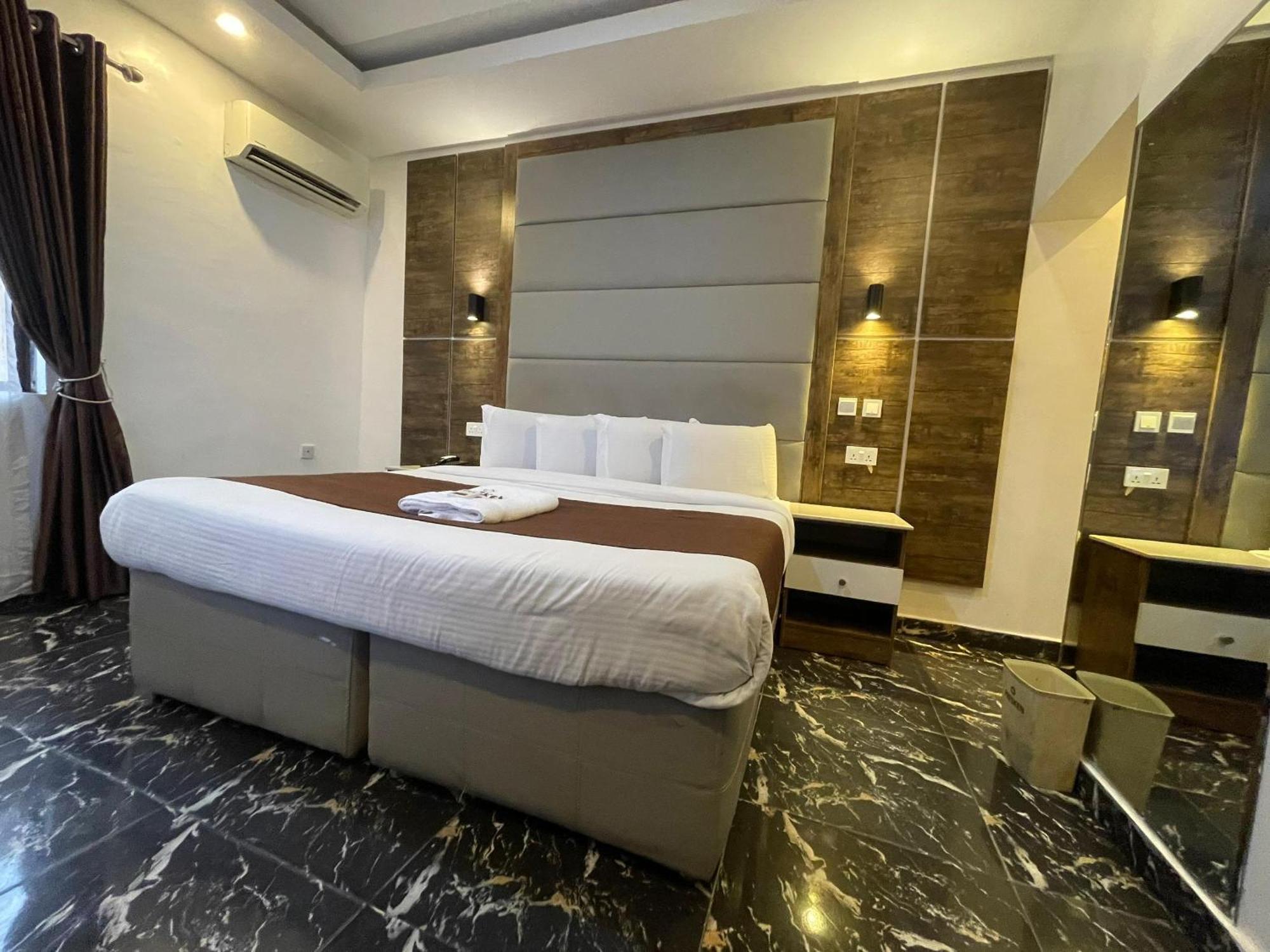 Presken Hotels @Fajodd-4 Икеджа Екстериор снимка